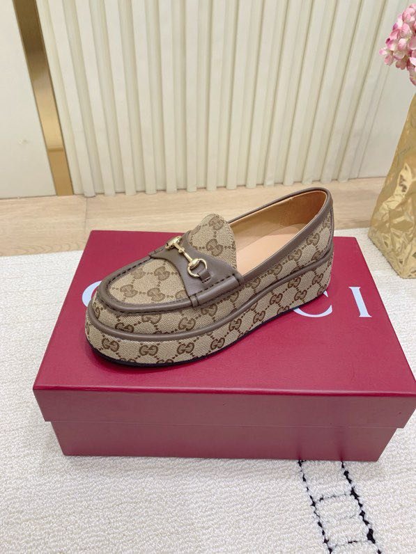 Лоферы жіночі на платформі фото 4