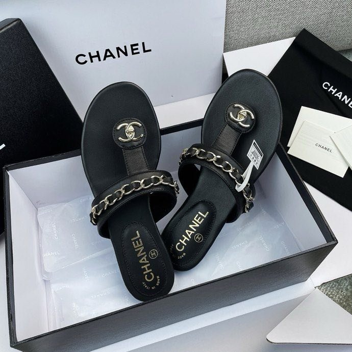 Шлепанцы женские фото 9