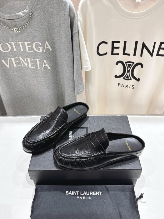 Мокасины кожаные женские фото 5