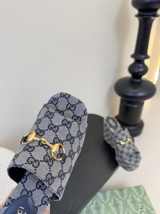 Босоножки фото 6