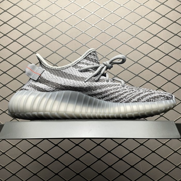 Кроссовки Yeezy Boost 350V2 фото 3