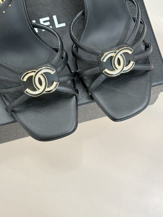 Босоніжки фото 7