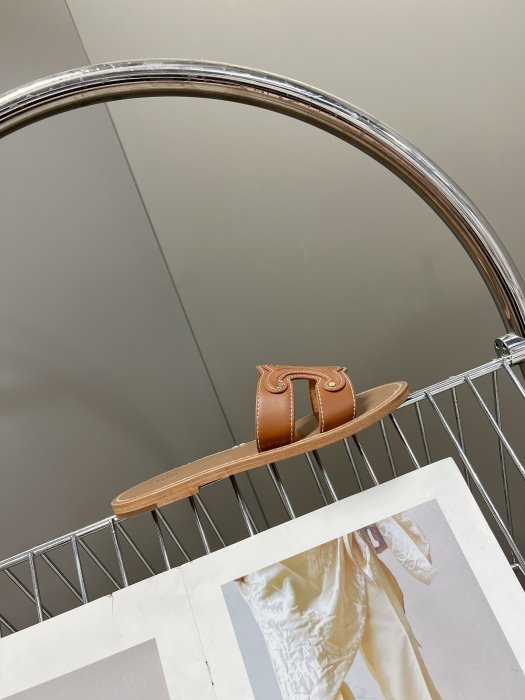 Шлепанцы женские фото 5