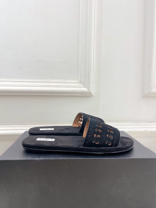 Шлепанцы женские фото 5