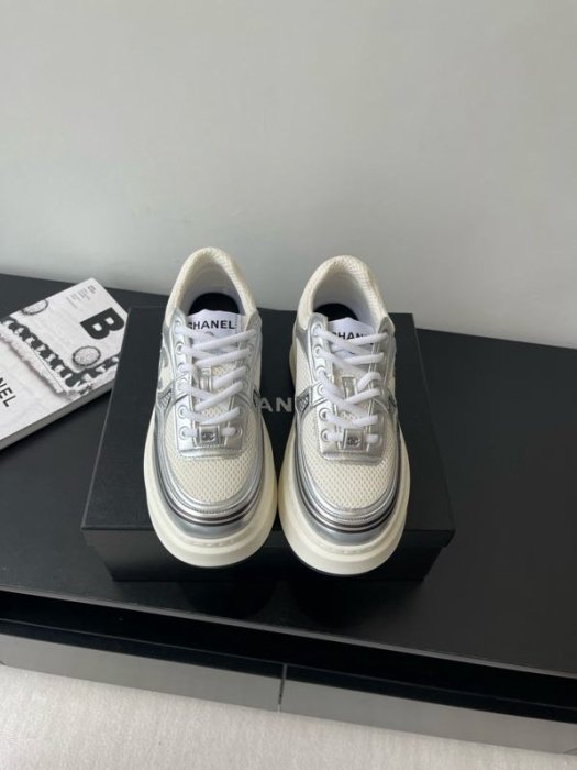 Кроссовки женские фото 4