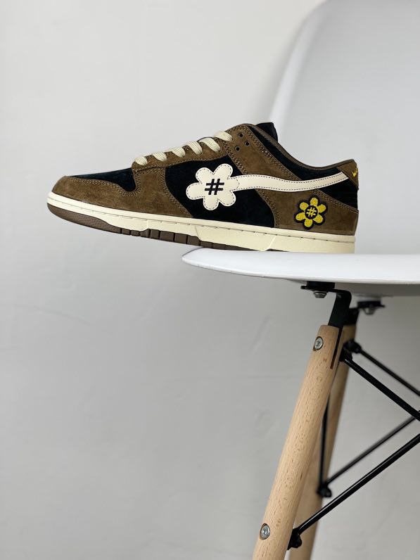 Sneakers Dunk Low Shroom Sunflower Smiley Series WTPS119-42-032