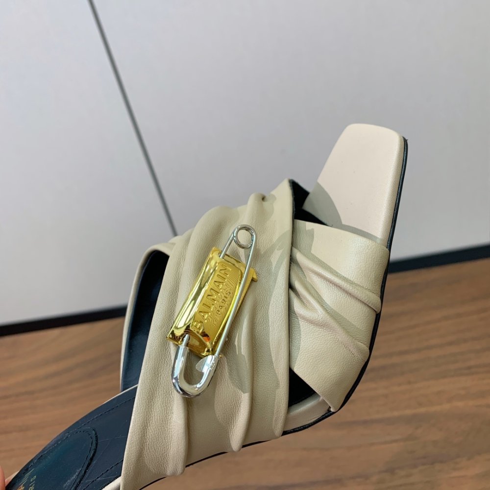 Босоніжки фото 7