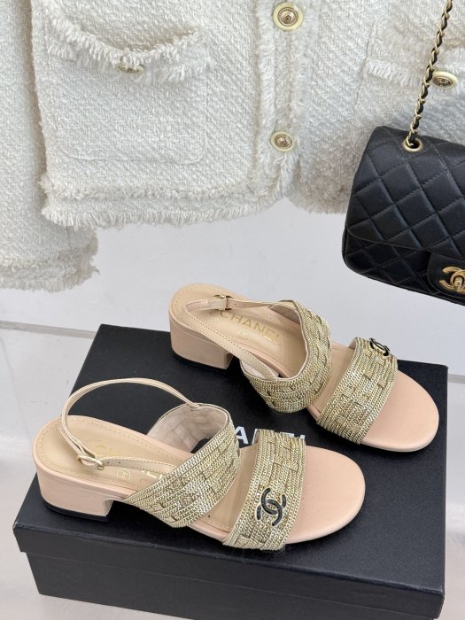 Босоножки фото 3