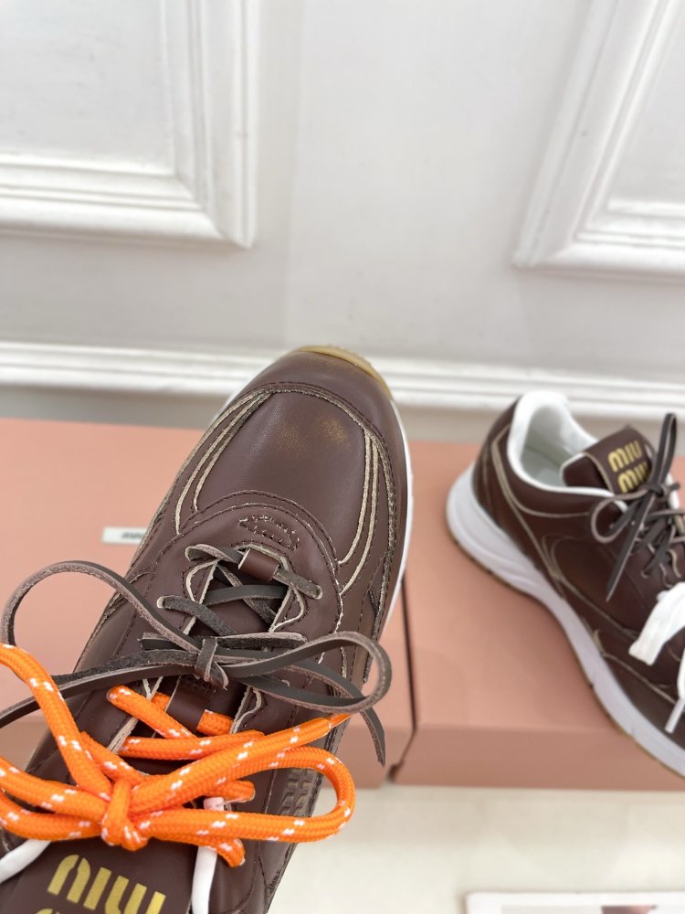 Кросівки жіночі фото 6