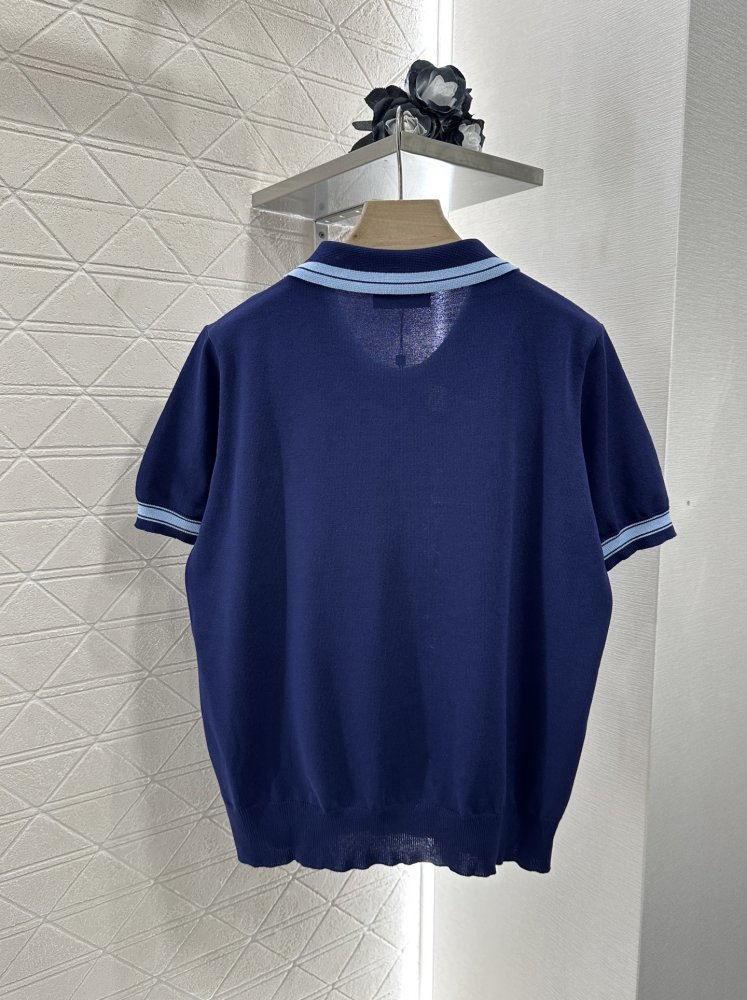 T-shirt women's фото 2