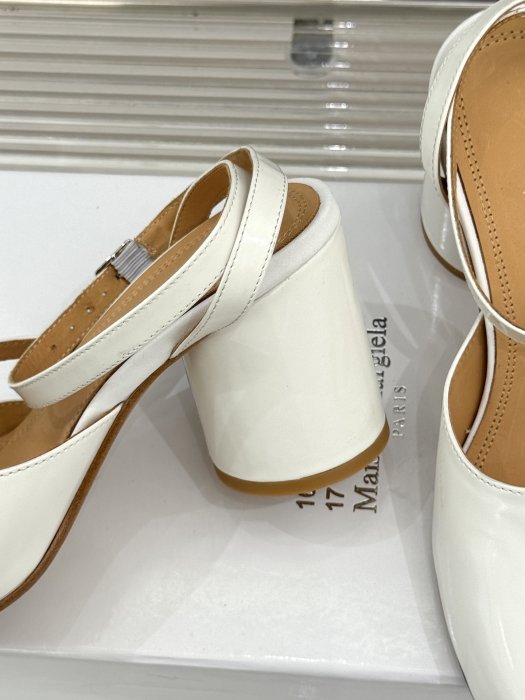 Босоніжки з роздвоєним носком фото 6