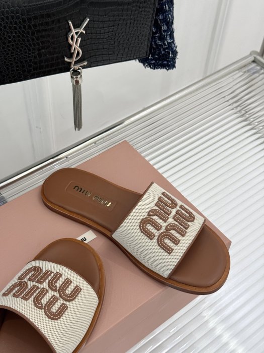 Шлепанцы фото 5