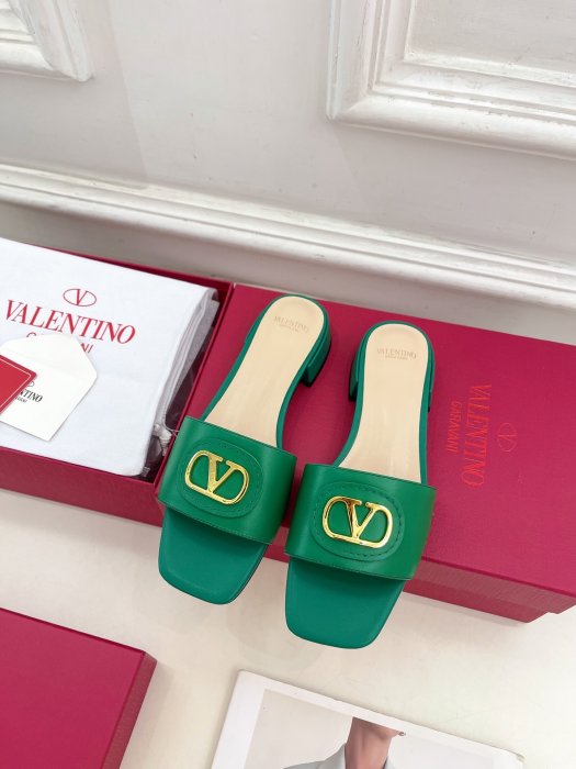 Босоножки фото 5