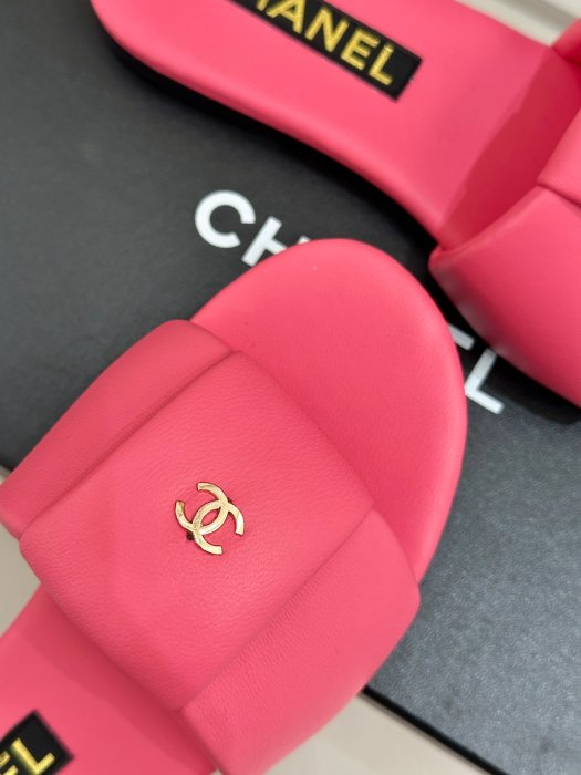 Шлепанцы фото 6