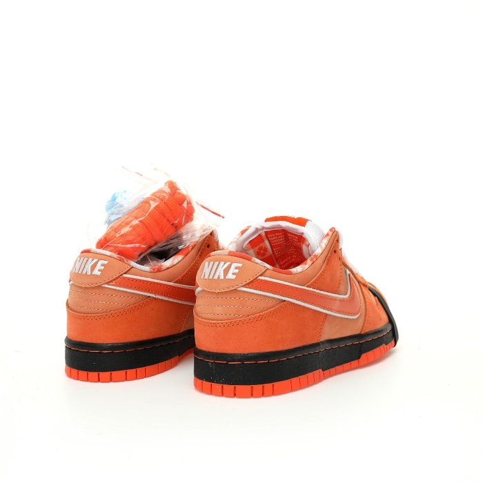 Sneakers ConcePts x Nike SB Dunk Low Orange Lobster фото 7