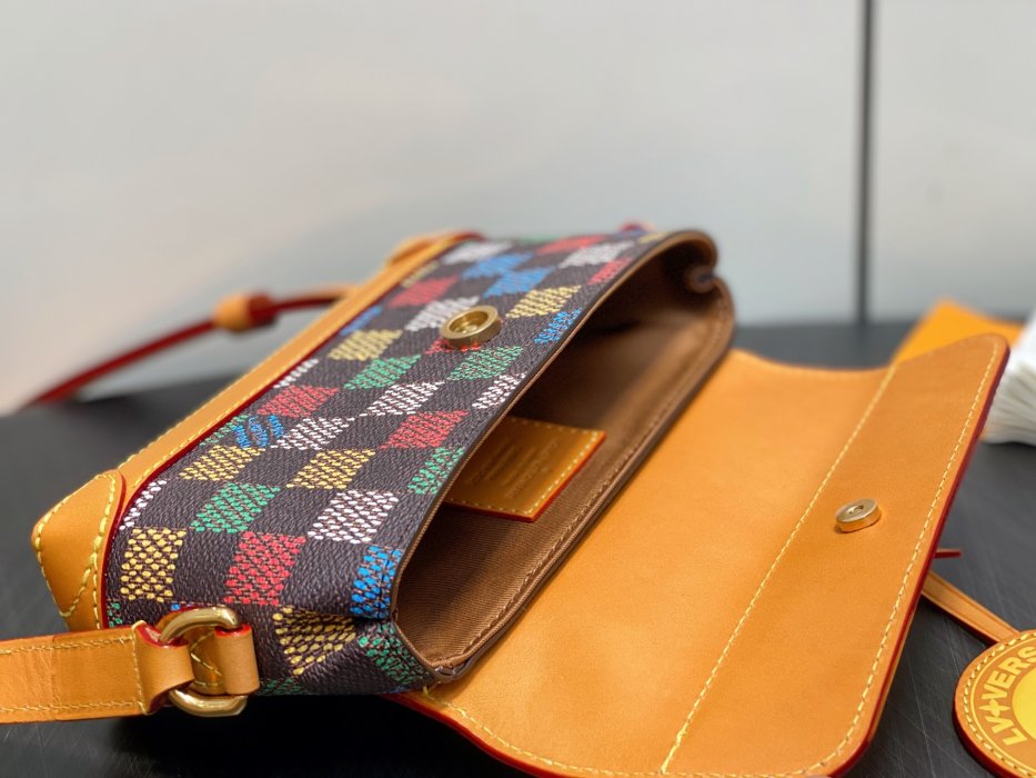 Сумка женская STEAMER EAST WEST 20 см фото 10