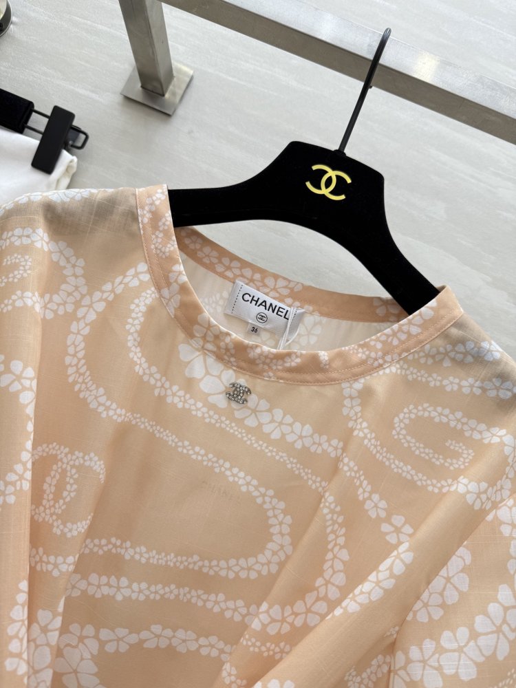 Футболка жіноча фото 6