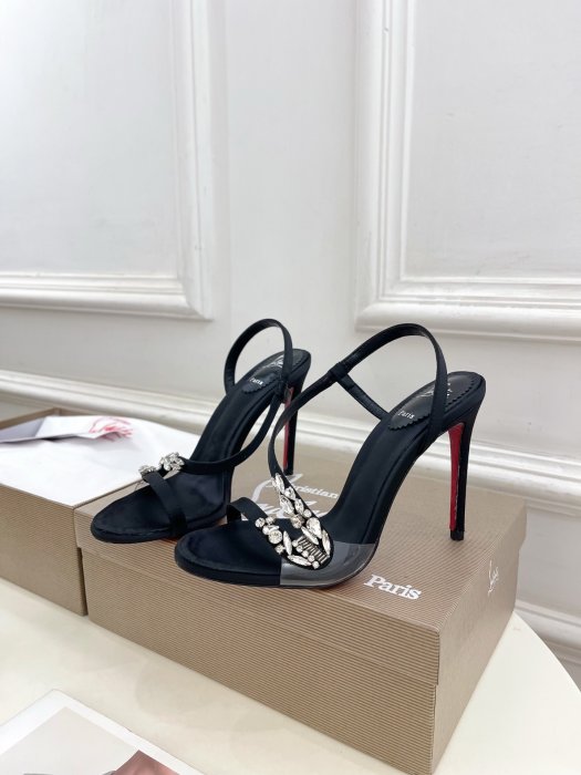 Босоніжки фото 3