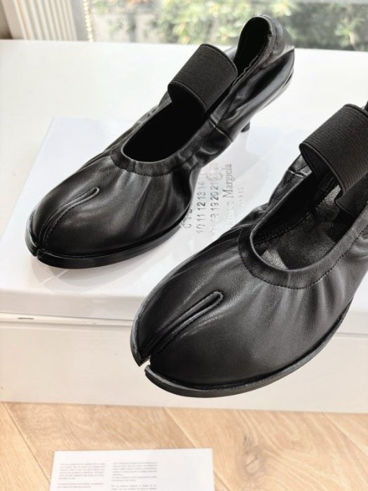 Туфли кожаные с раздвоенным носком фото 2