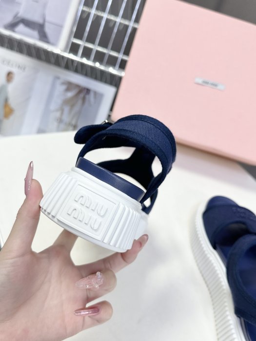 Сандалии женские фото 8