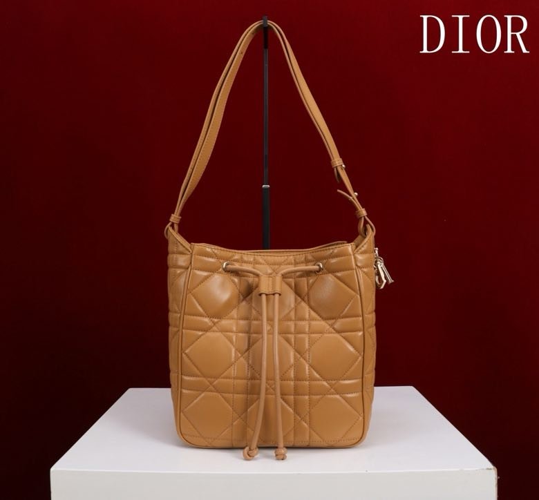 Сумка кожаная D-Motion Middle 23 см