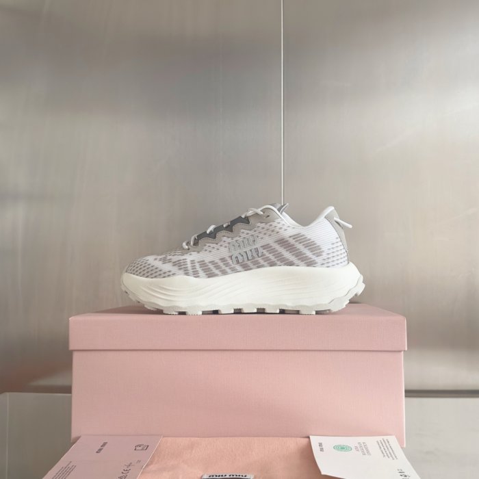 Кроссовки фото 5