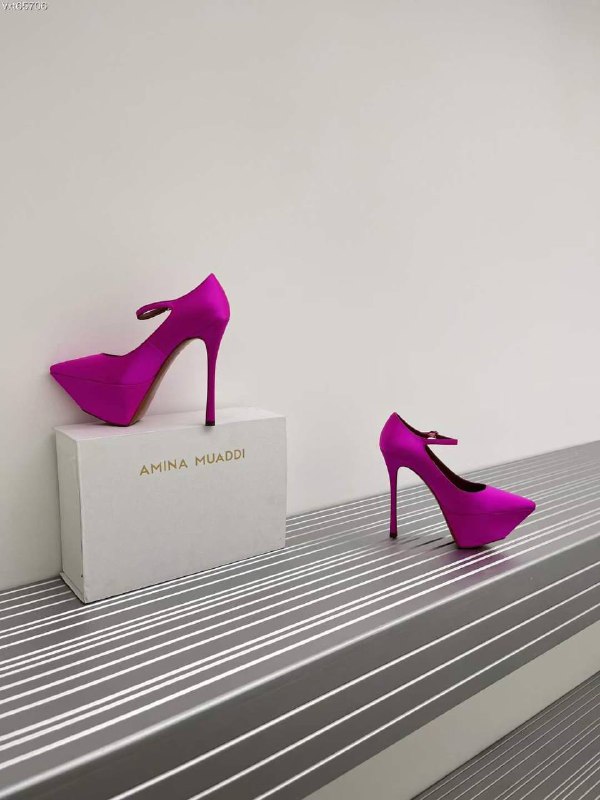 Stylish women's shoes on stud purple фото 2