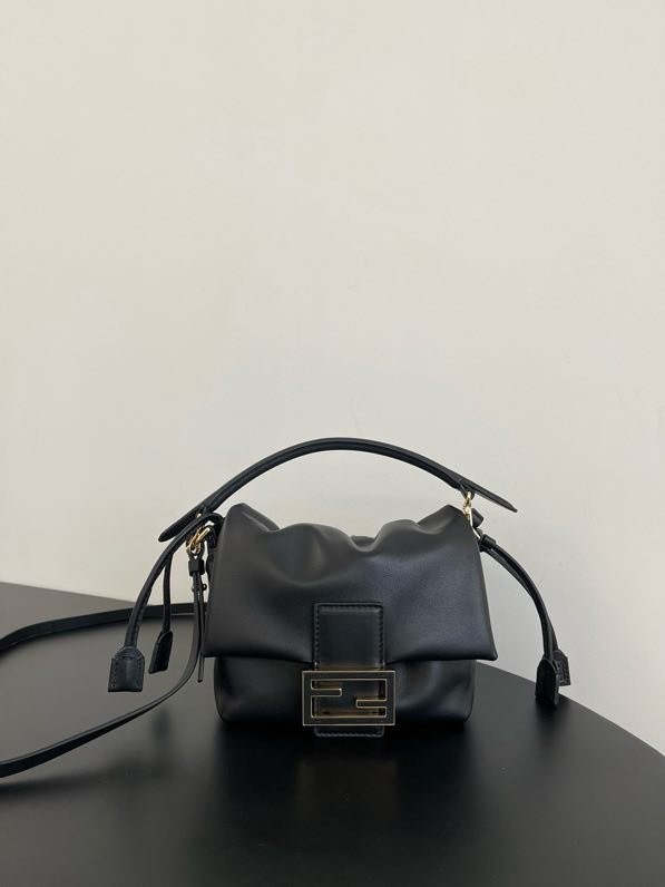 Сумка кожаная Mamma Baguette mini 16 см