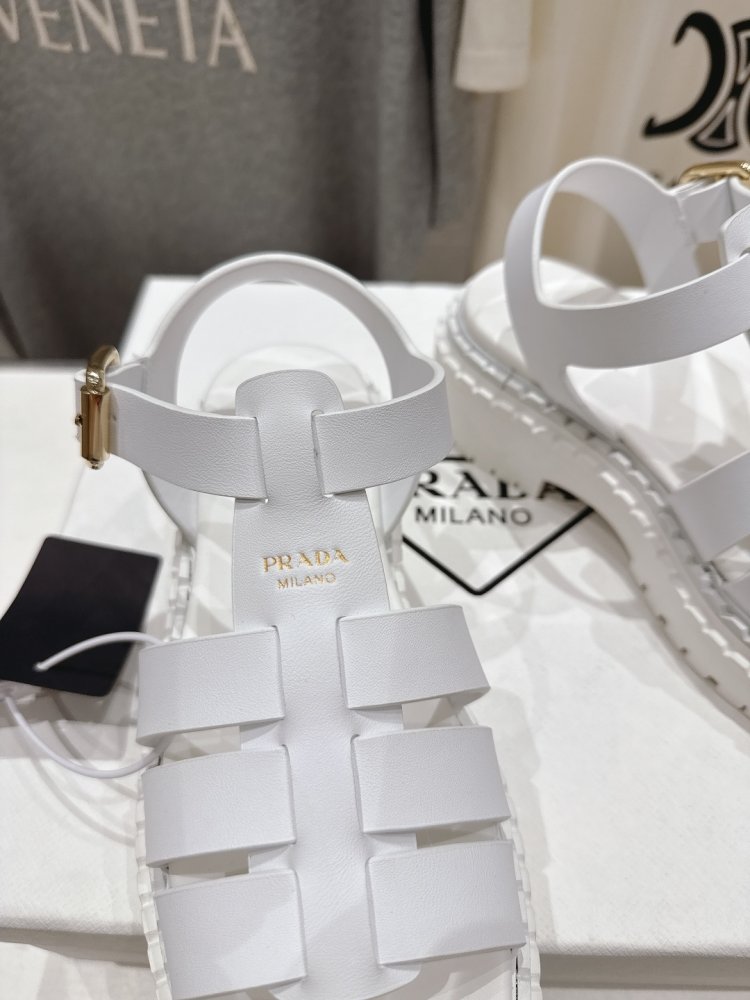 Сандалі жіночі фото 7