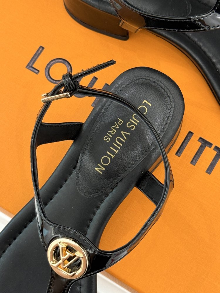 Босоніжки фото 8