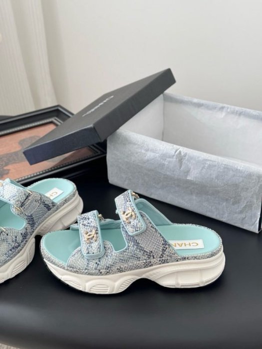 Шлепанцы женские фото 7