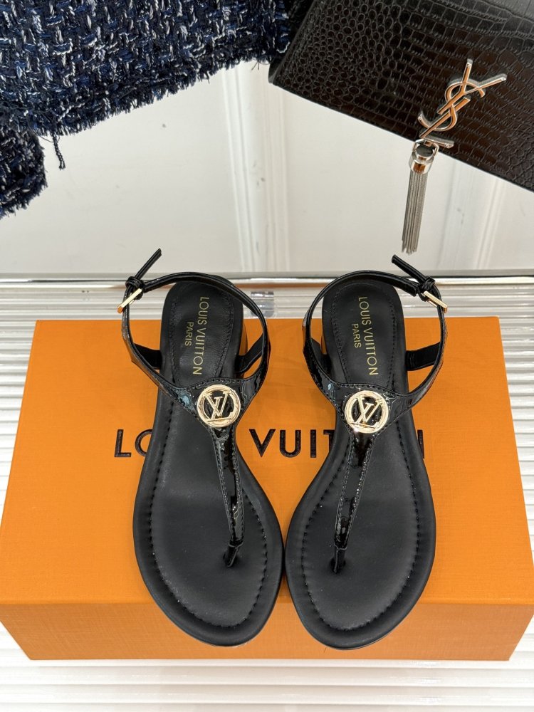 Босоніжки фото 4