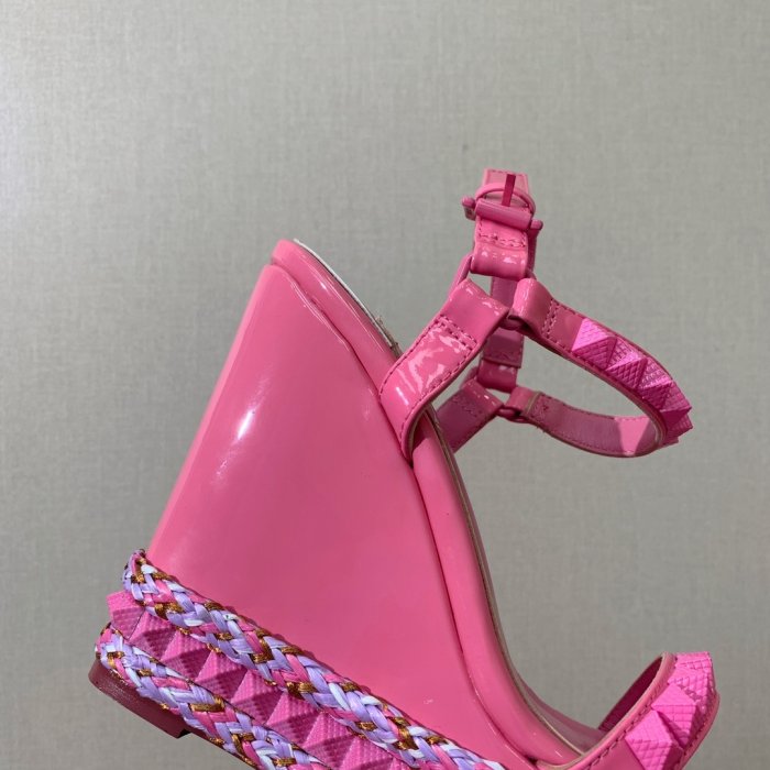 Босоножки фото 6