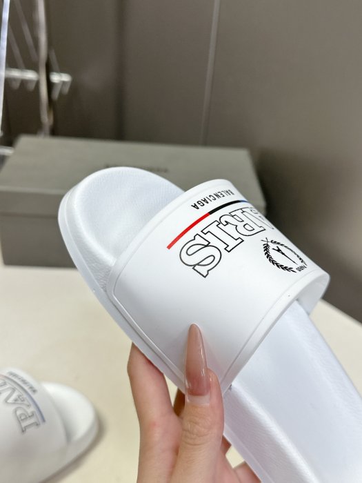 Шлепанцы фото 7