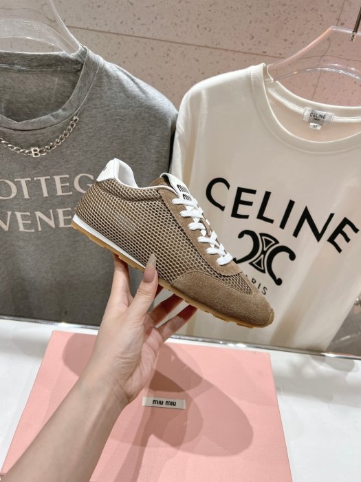 Кроссовки фото 5