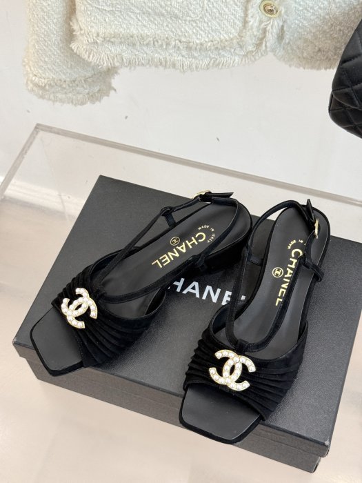 Босоножки фото 2