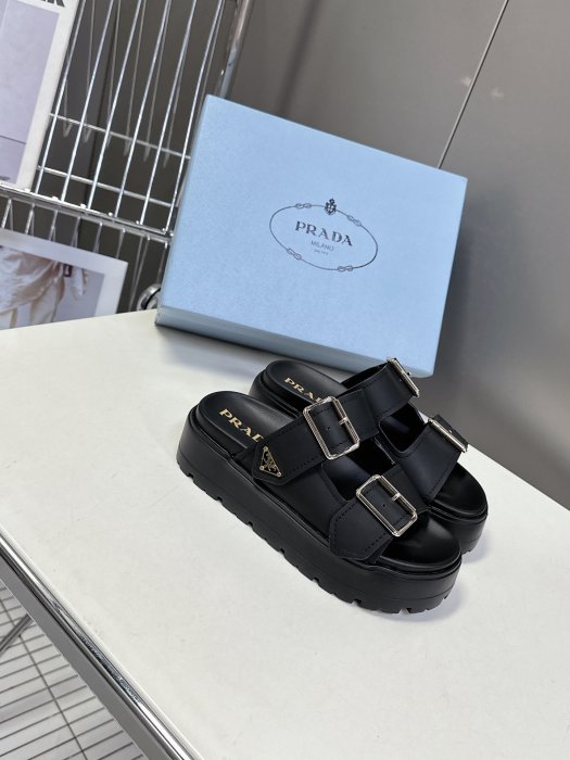 Шлепанцы фото 2