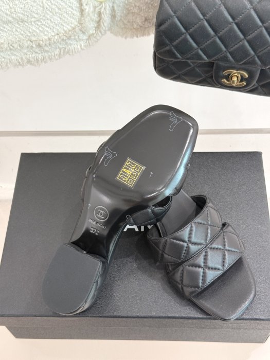 Босоножки фото 9