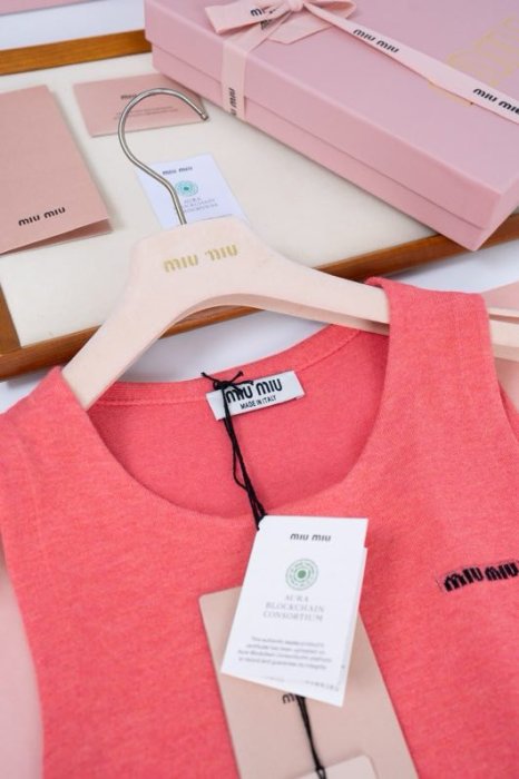 Майка жіноча фото 8