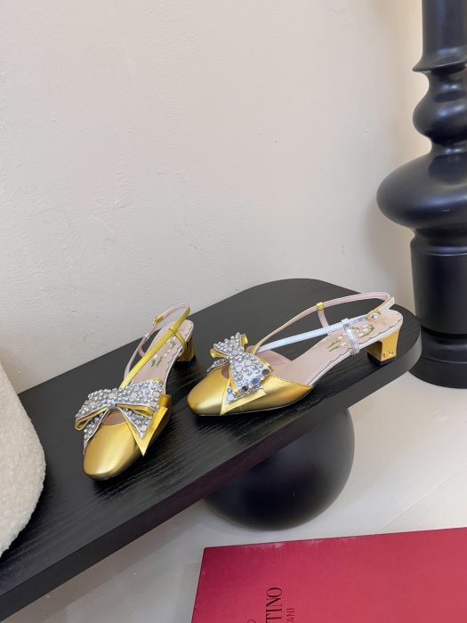 Босоножки фото 3