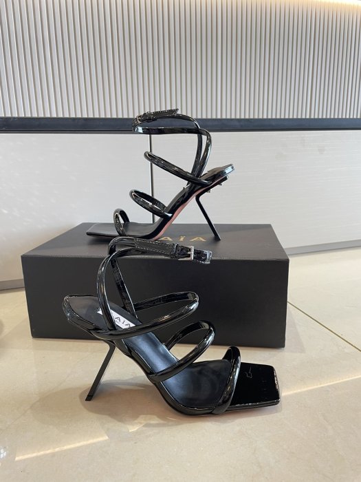 Босоножки фото 6