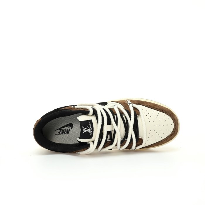 Sneakers Louis Vuitton x Nike SB Dunk Low Black Beige LV Monogram фото 4