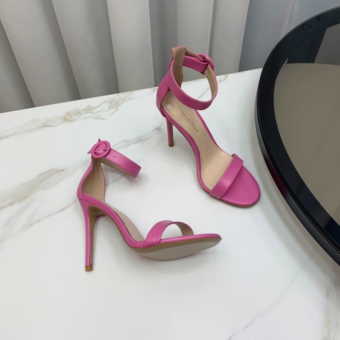 Босоножки фото 5