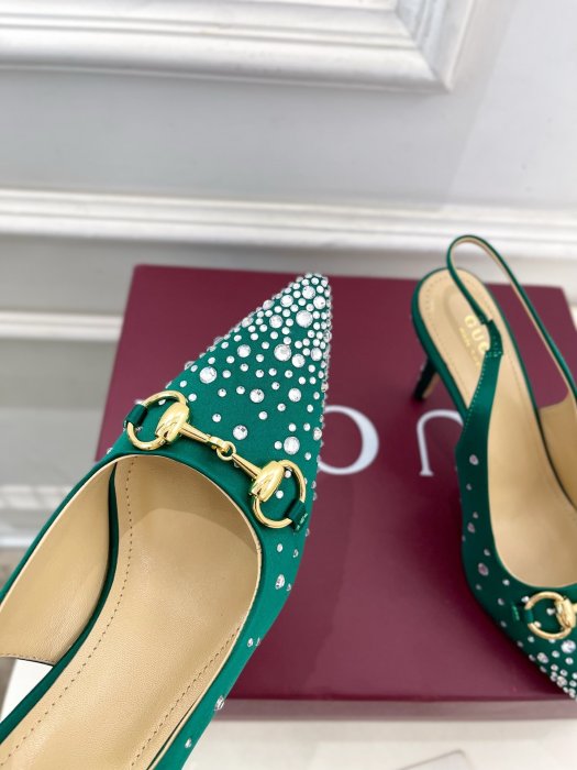 Босоножки фото 6