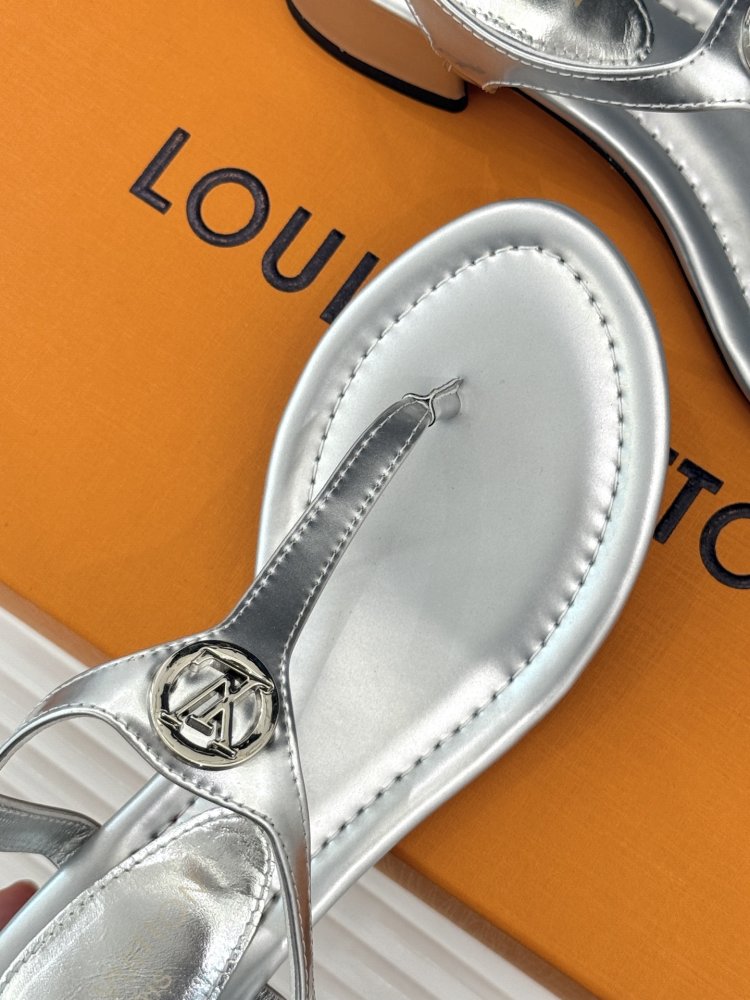 Босоножки фото 7