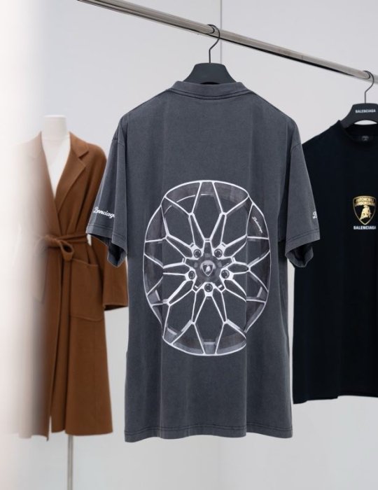 Футболка жіноча фото 5