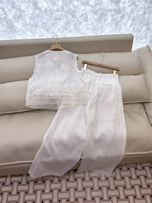 Costume female фото 4