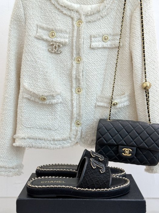 Шлепанцы женские