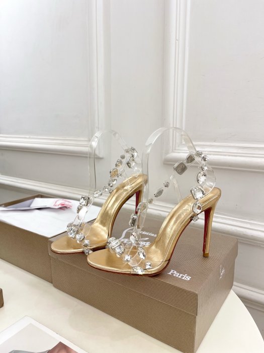 Босоніжки фото 3