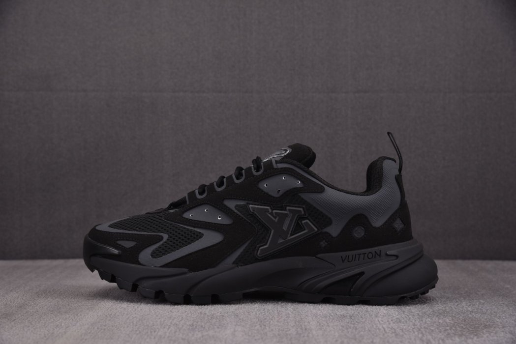 Кроссовки LOUIS VUITTON Runner Tatic Black